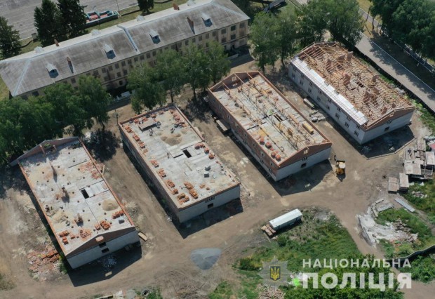 Збитки на 5,9 млн грн під час будівництва казарм на Хмельниччині: поліцейські повідомили підозри
