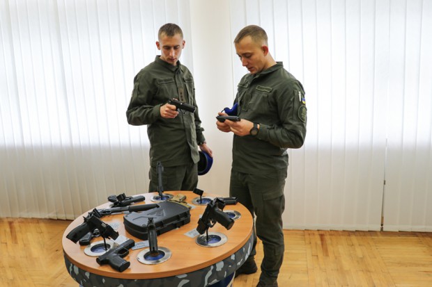 Нацгвардія відмовилась від радянської стрілецької зброї