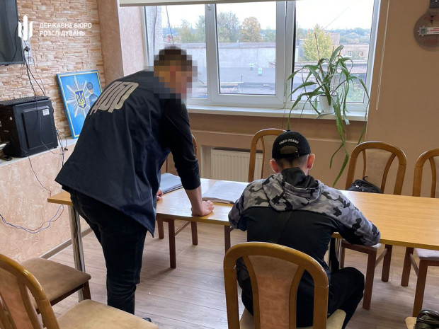 u zaporizhzhi patrulni policejski bezpidstavno zupinili zhinku ta cholovika