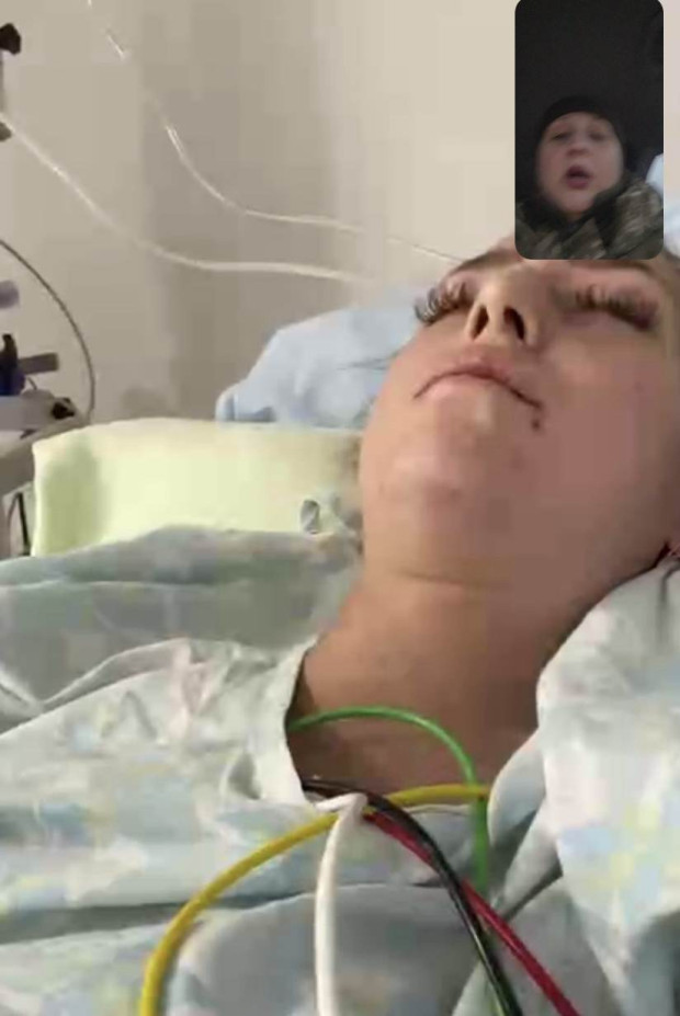 впала в кому