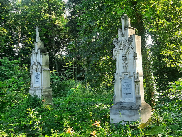 католицьке кладовище брага