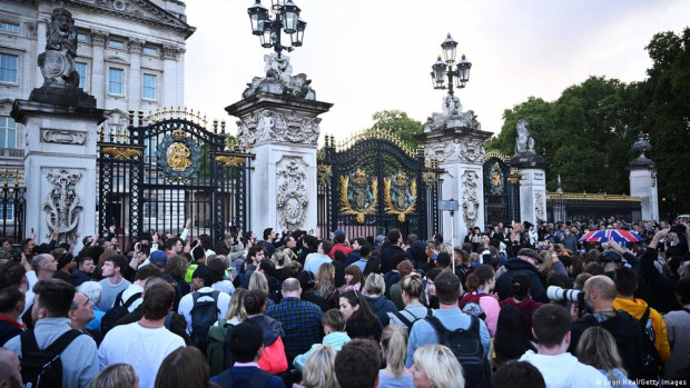 прощання з королевою