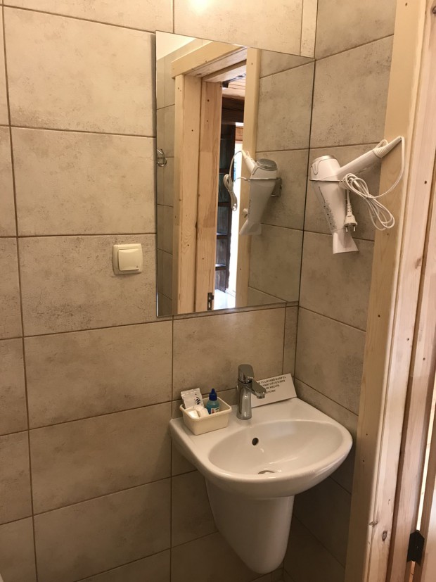 Рекреаційний комплекс "Будинок рибака" в смт. Сатанів гостинно запрошує на відпочинок (ФОТО)