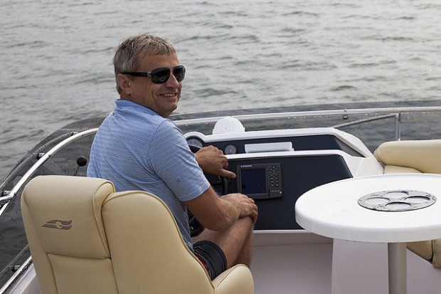 Сергій Ведерніков проводить відпочинок на яхті / Джерело: сторінка кандидата в "ОК"