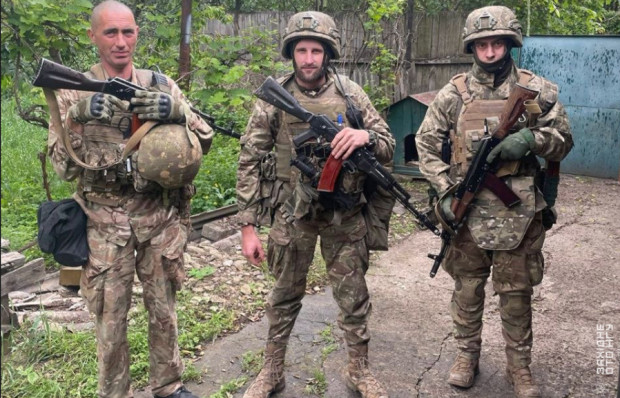 педро з побратимами